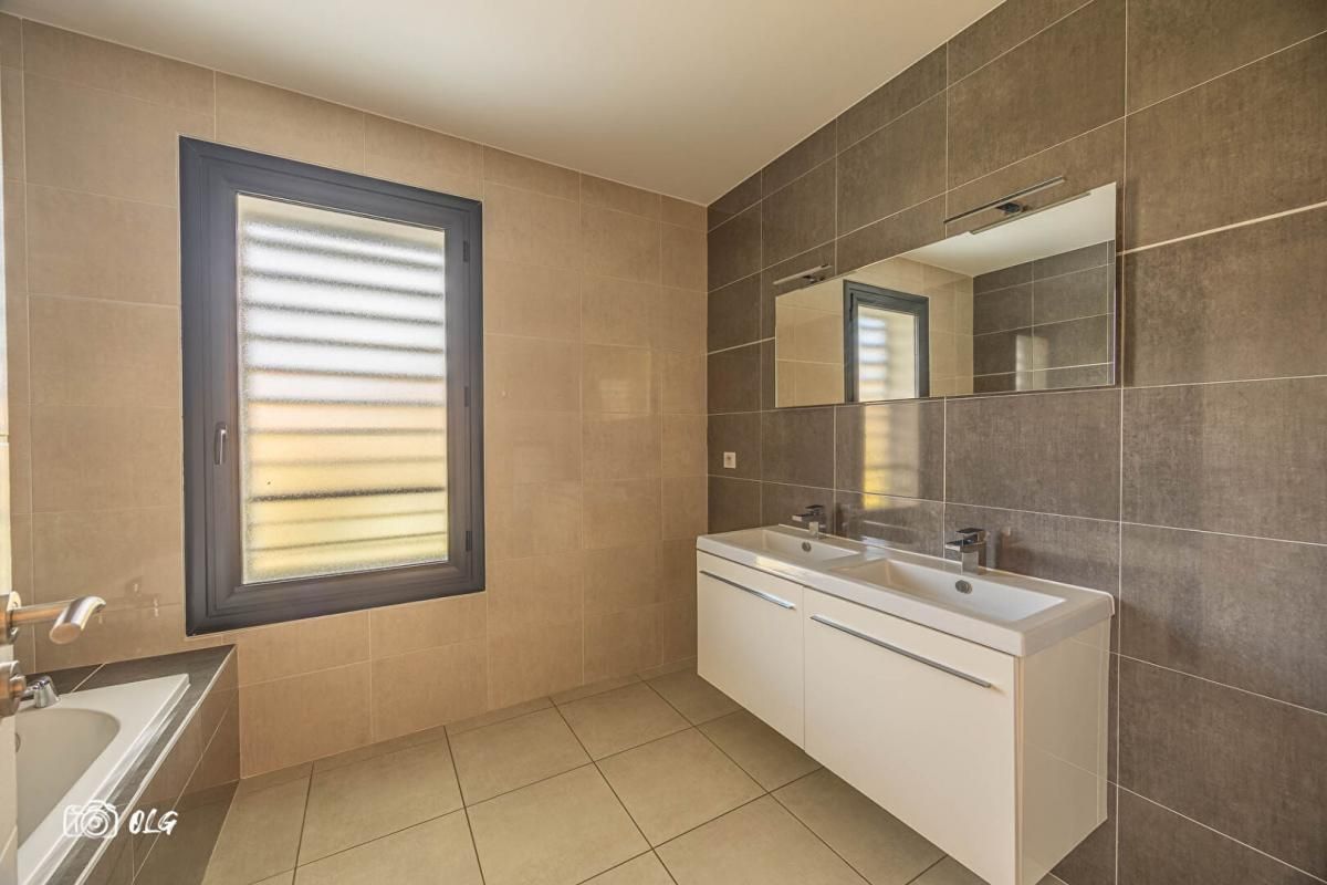 COMBAILLAUX Maison Combaillaux 5 pièces de 136 m2 3