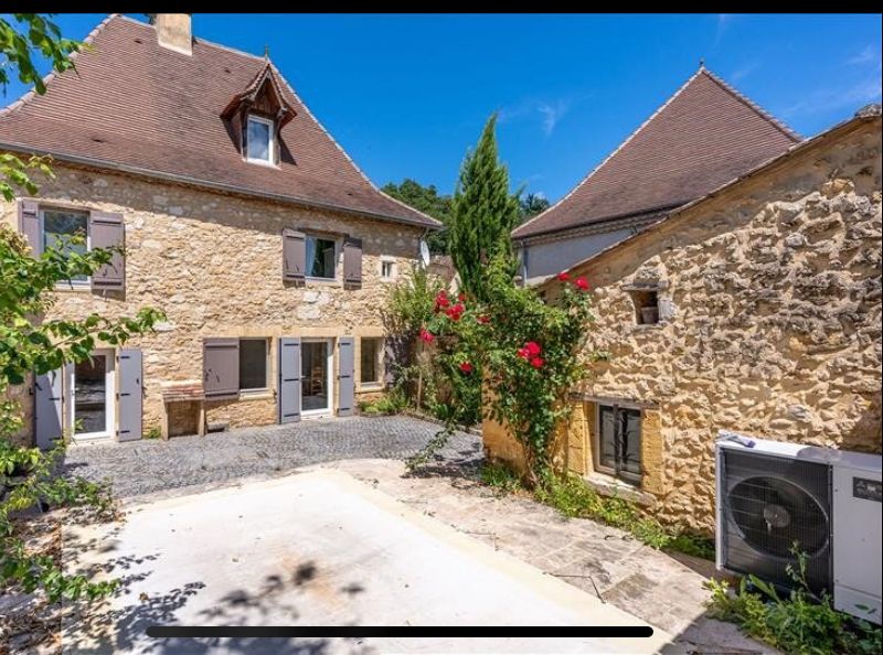 LALINDE Maison de ville avec piscine et garage proche Lalinde 4