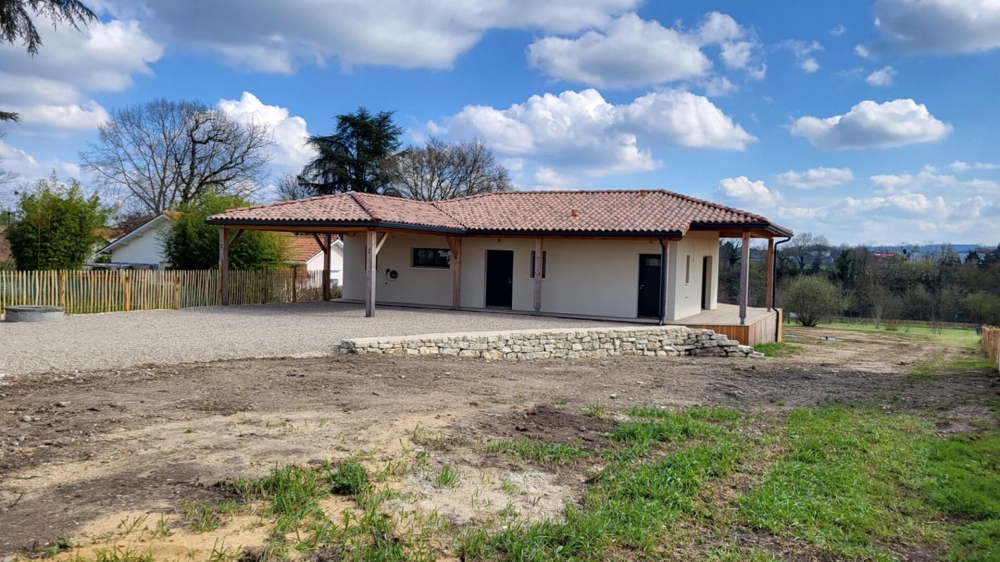 Maison contemporaine Bergerac 165 m2 sur parcelle de 5138 m² vue Dordogne