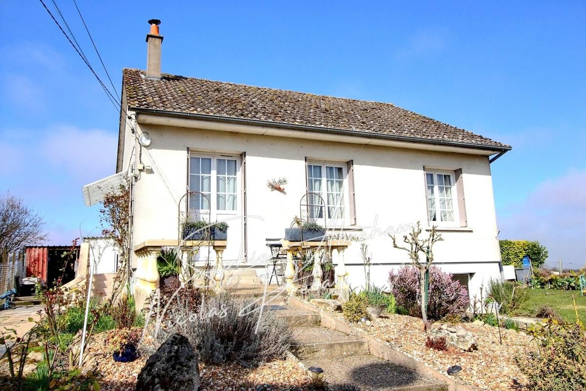 Maison 4 pièces avec sous-sol  avec terrain clos à Janville en Beauce