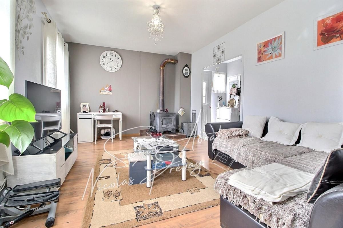 JANVILLE Maison 4 pièces avec sous-sol  avec terrain clos à Janville en Beauce 2