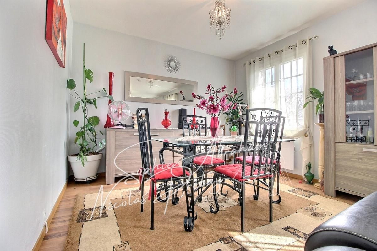 JANVILLE Maison 4 pièces avec sous-sol  avec terrain clos à Janville en Beauce 3
