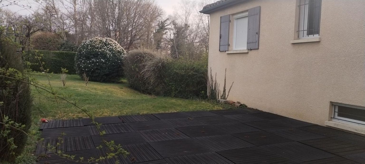 SAINT-JUNIEN Jolie Villa 8 pièces 166 m2 et 2500 terrain 2