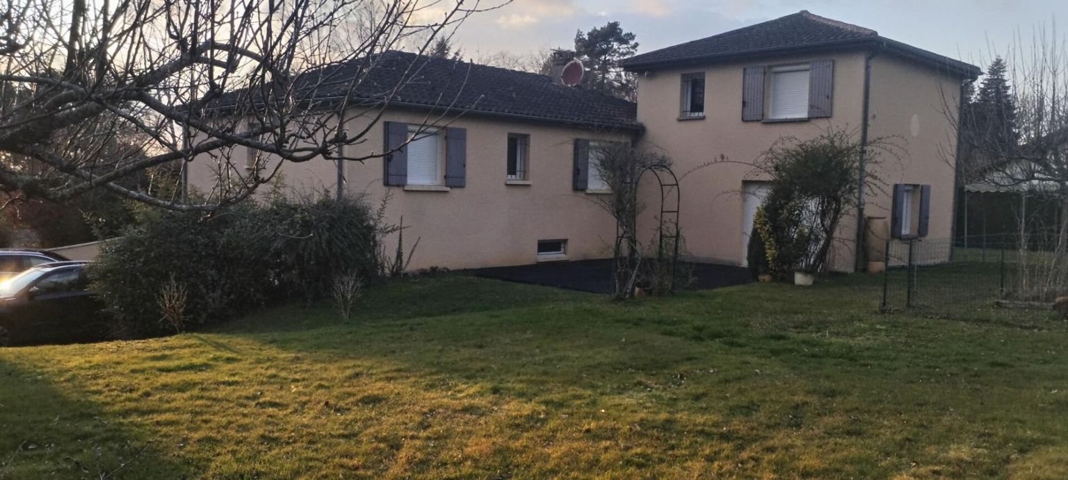 SAINT-JUNIEN Jolie Villa 8 pièces 166 m2 et 2500 terrain 3
