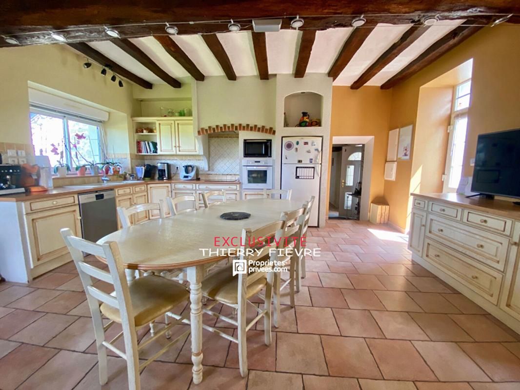 Saint Nicolas De Bourgueil - 37140 - Maison de 226 m2 5 chambres