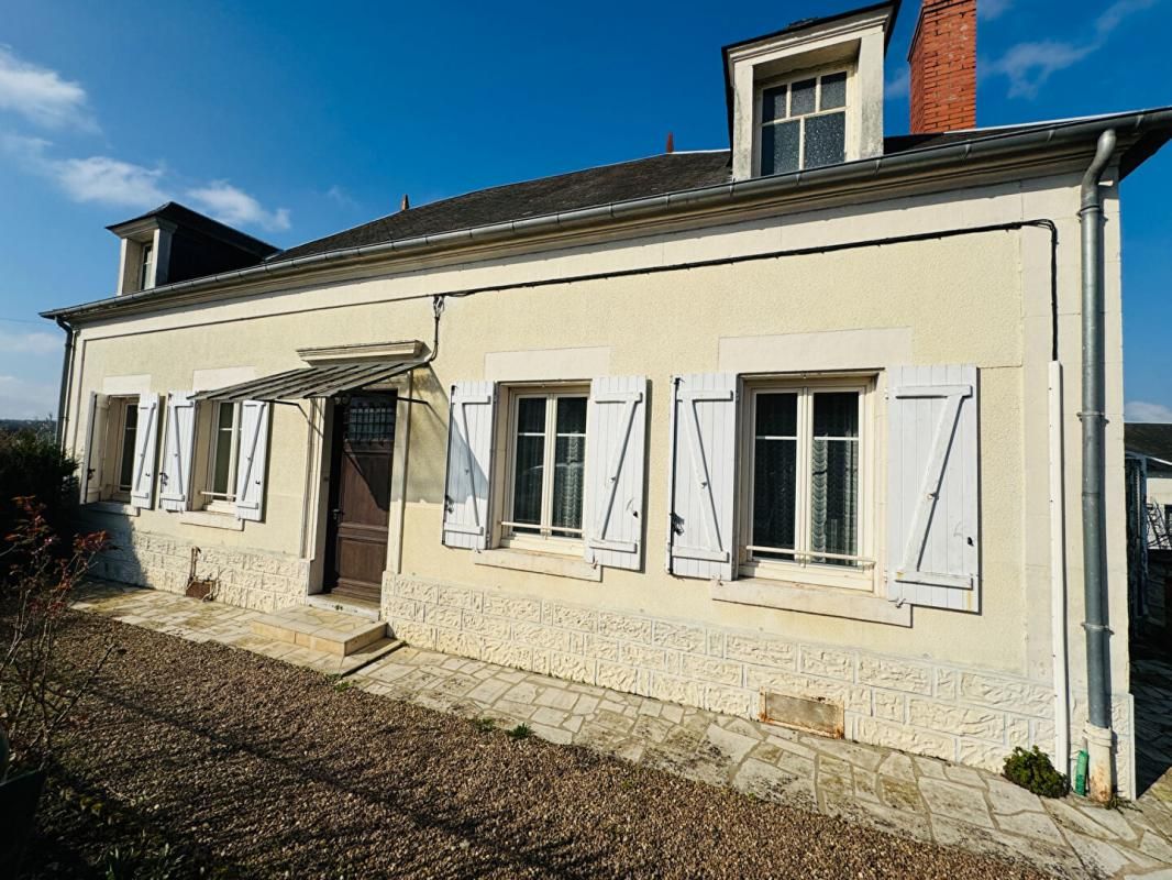 GUERIGNY Belle maison ancienne à Guérigny 2