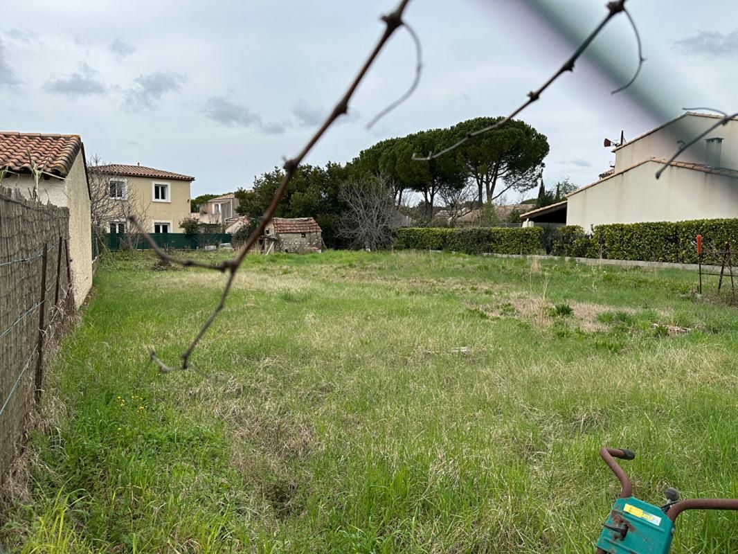 CLAPIERS Terrain constructible à Clapiers 327 m2 2