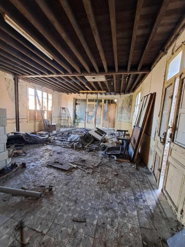 TROSLY-LOIRE Maison Trosly Loire 9 pièce(s) 185 m2 2