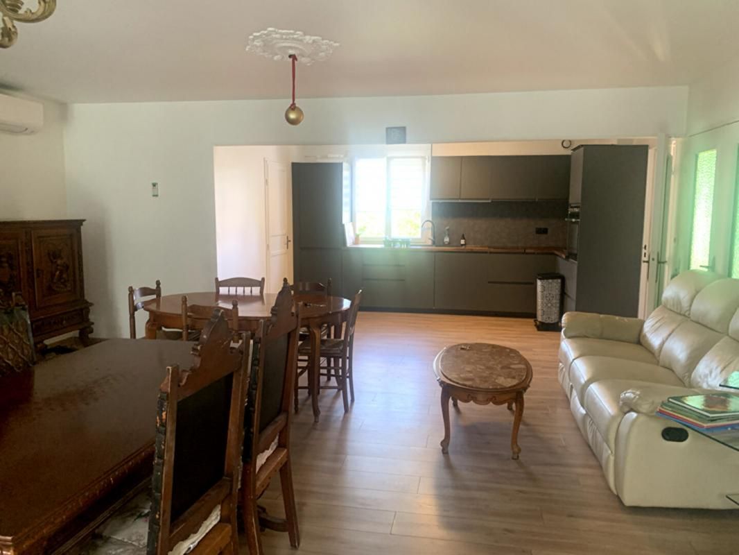 GIGNAC-LA-NERTHE Maison Gignac La Nerthe 6 pièce(s) 130 m2 3