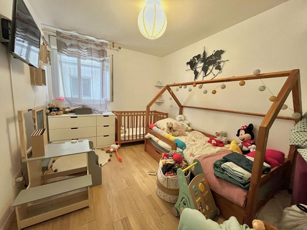 SALON-DE-PROVENCE A VENDRE - Appartement Salon-de-Pce 2 pièces 47 m2 3