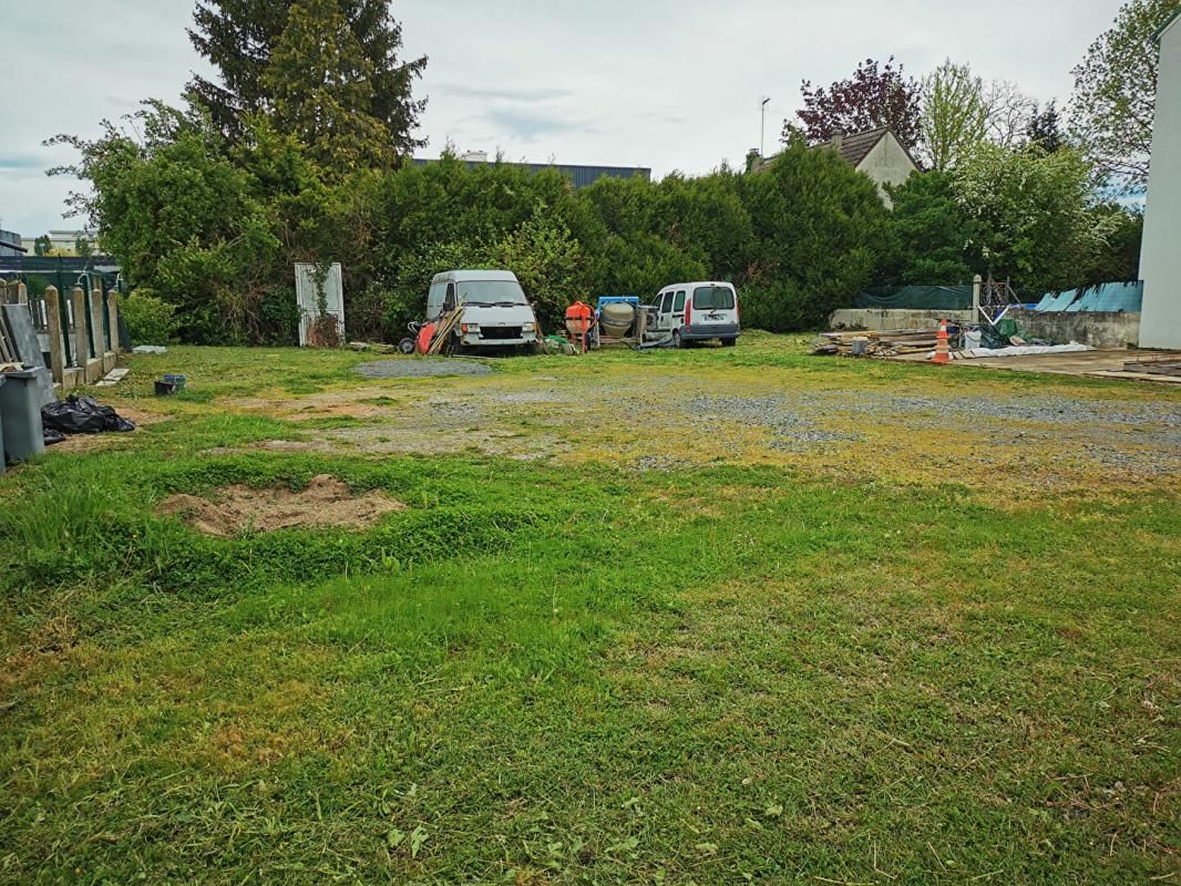 BELLERIVE-SUR-ALLIER Terrain Bellerive Sur Allier 598 m2 2