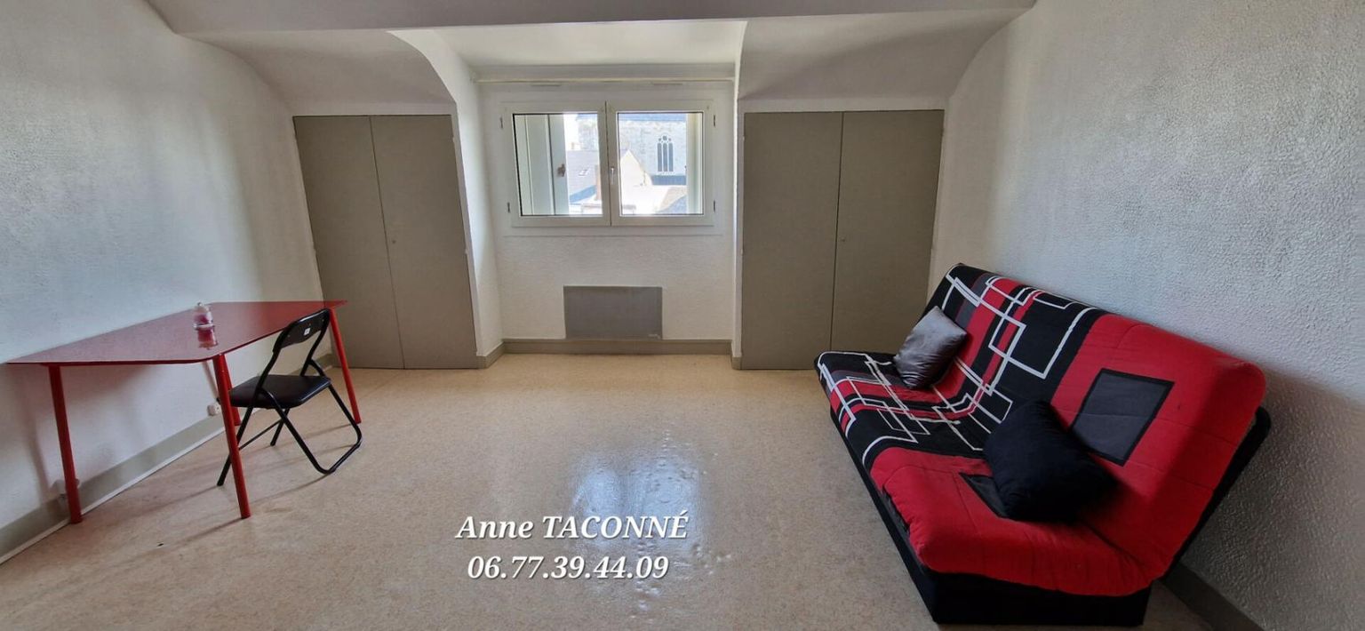 PITHIVIERS STUDIO MEUBLE 2