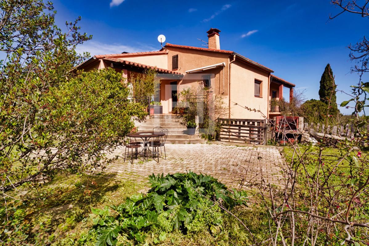 Mas Catalan agricole avec vue panoramique