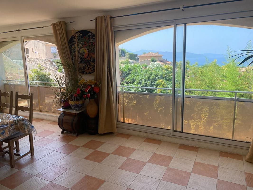 Maison Sagone 6 pièce(s) 197 m2