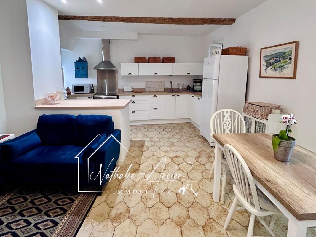 AZILLE Charmante maison de village rénovée avec tropézienne sans vis à vis 4