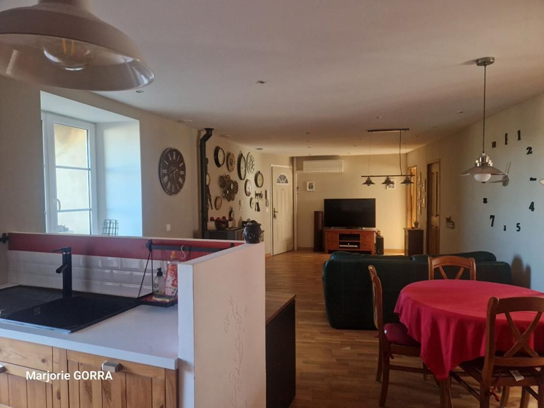 SAINT-MAXIMIN-LA-SAINTE-BAUME SAINT MAXIMIN APPARTEMENT T3 avec terrasse 4