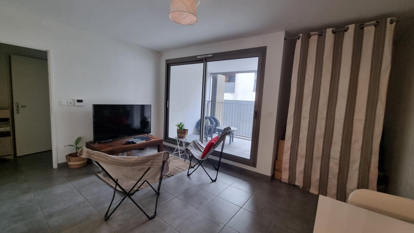 BORDEAUX Appartement T2 de 42m² Bordeaux Bassin à flots - Bacalan 2
