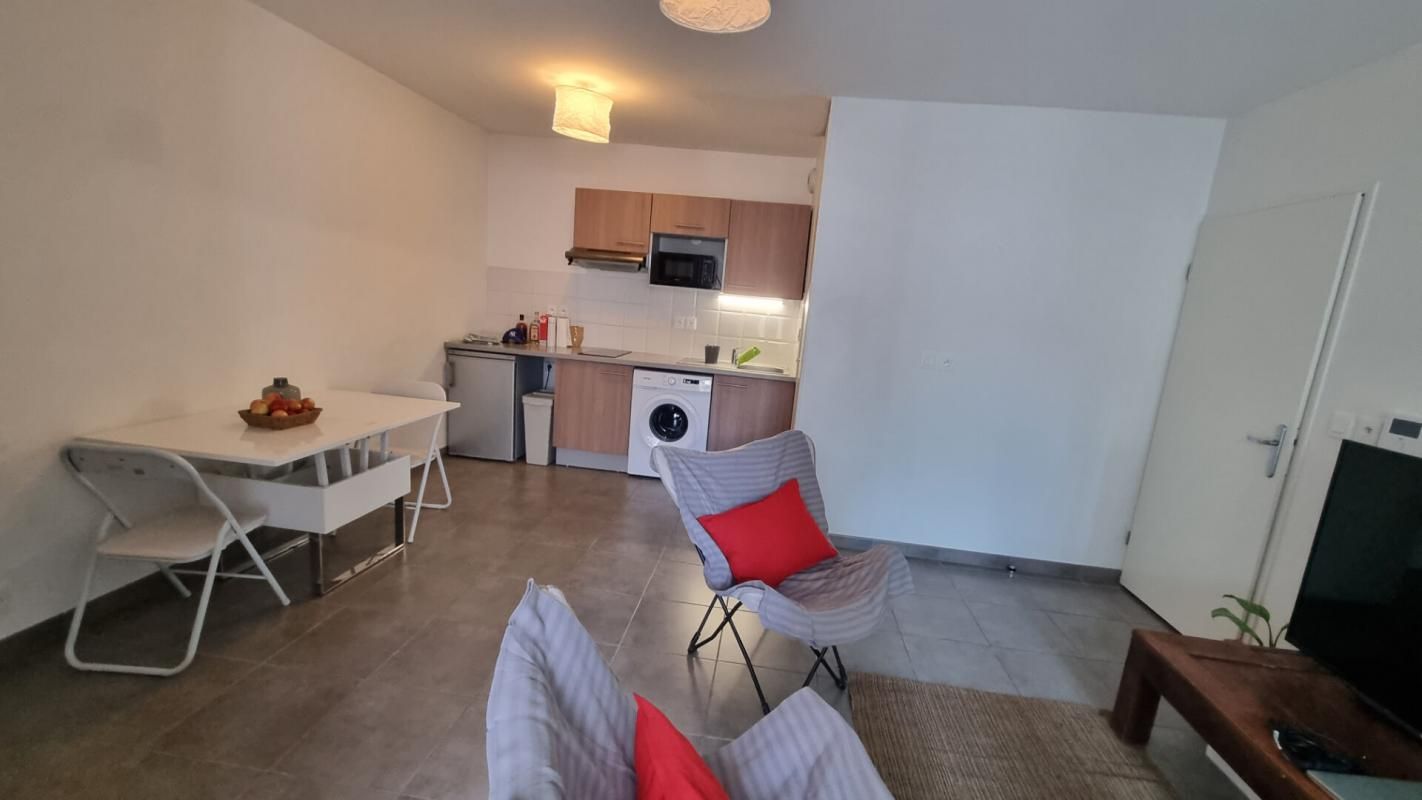 BORDEAUX Appartement T2 de 42m² Bordeaux Bassin à flots - Bacalan 3