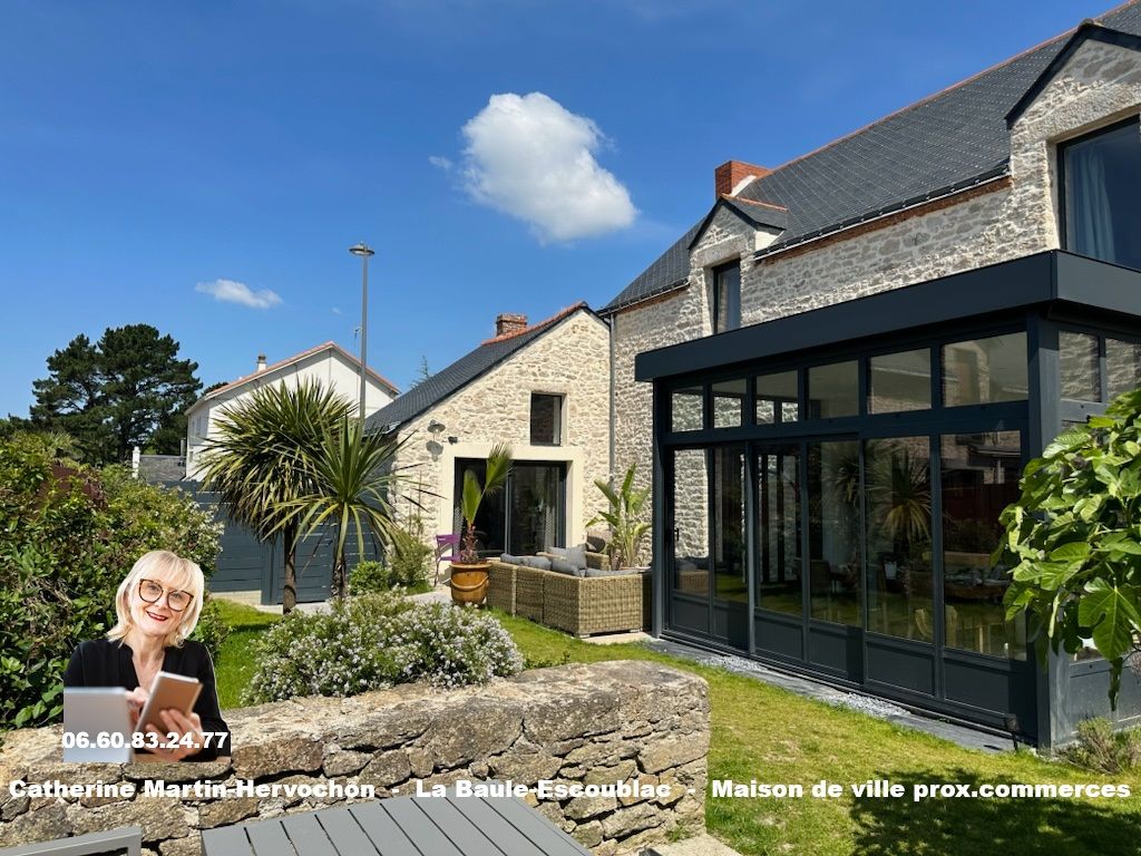 Maison de charme en pierre - 4 chambres et bureau - 166 m² hab/ 176 m2 au sol