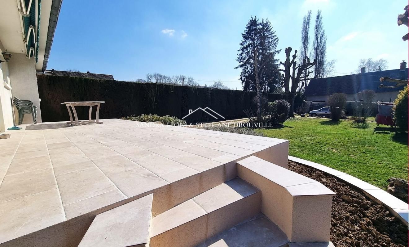 MAINTENON MAINTENON . CHARMANTE MAISON de 145 m2, 7 pièces 3