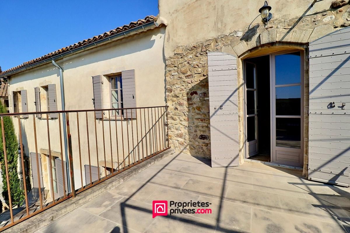 UZES Maison de village Uzes 166 m2 2
