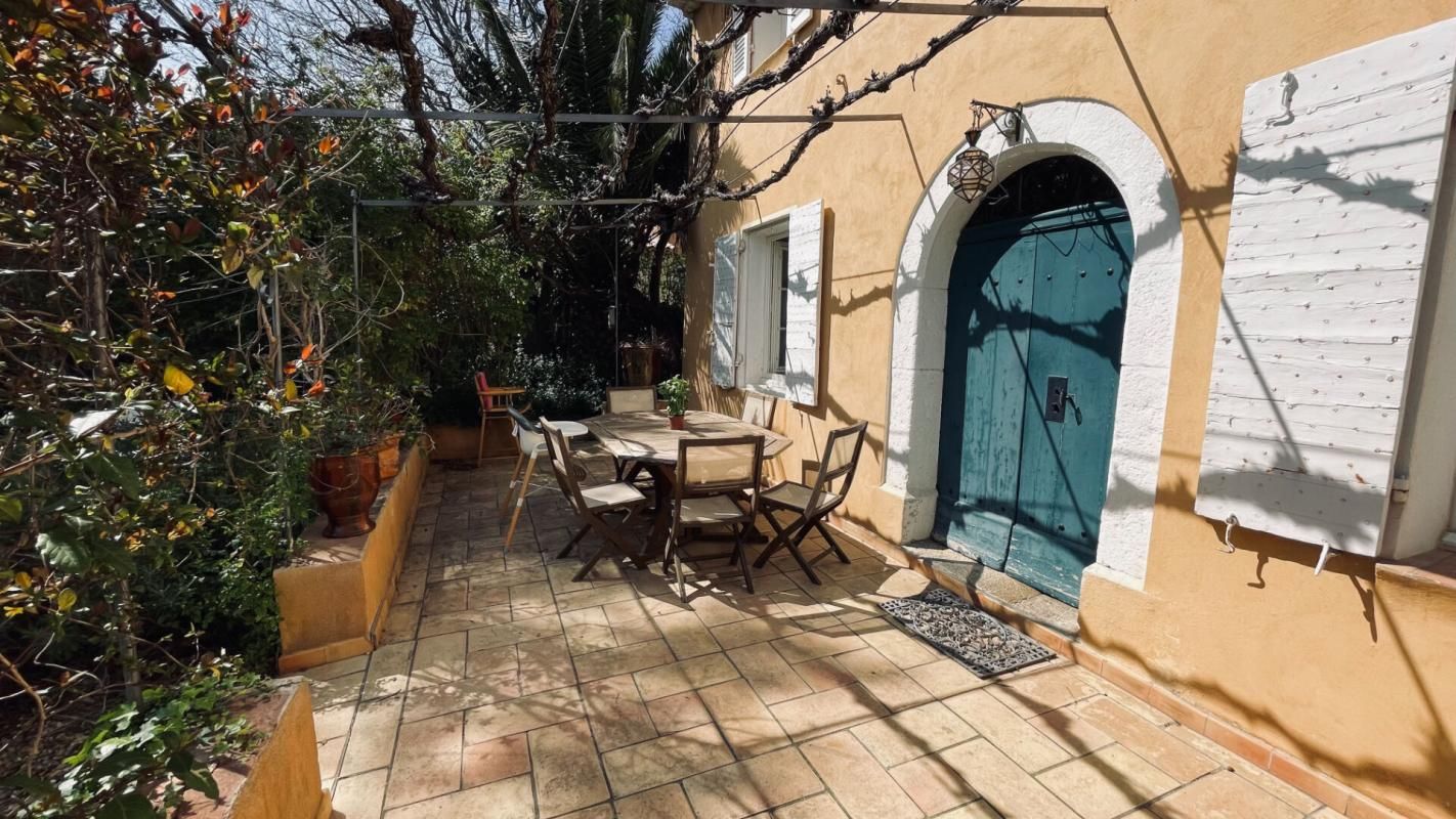 TOULON Bastide de Charme  de 180 m²  à Vendre 7 pièces  à Toulon Ouest 2
