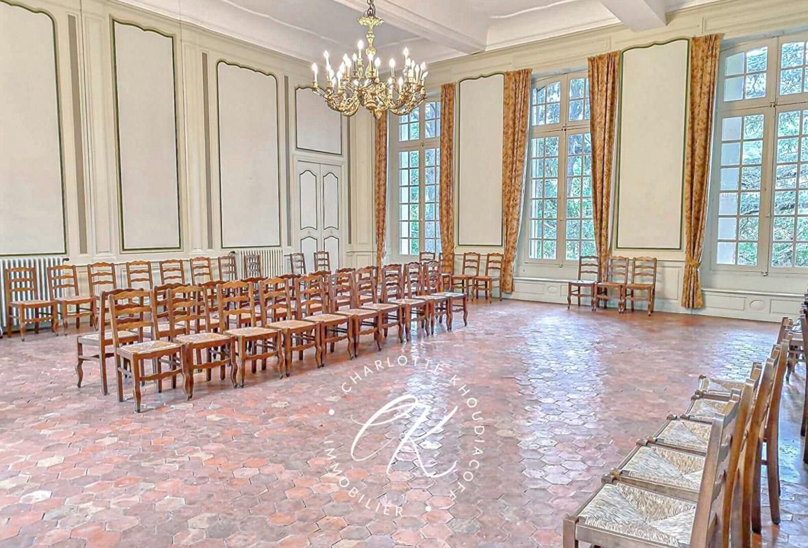 LIMOUX Lieu d'exception et de charme de 2500 m2 4
