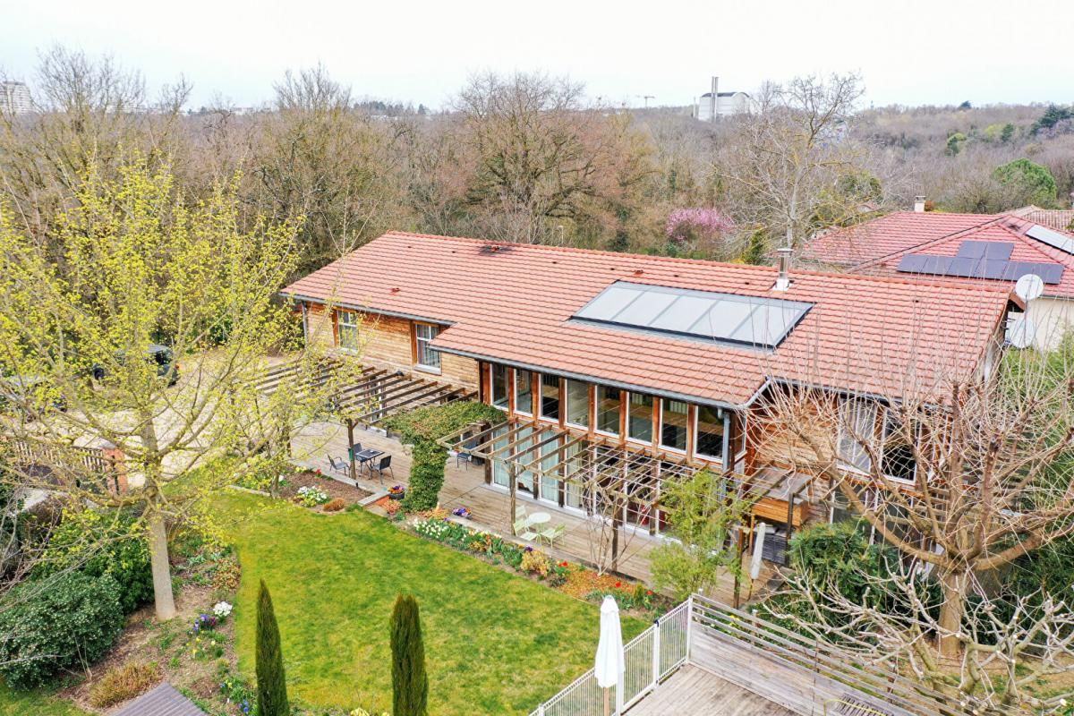 NEYRON Maison Neyron 10 pièce(s) 312 m2 2
