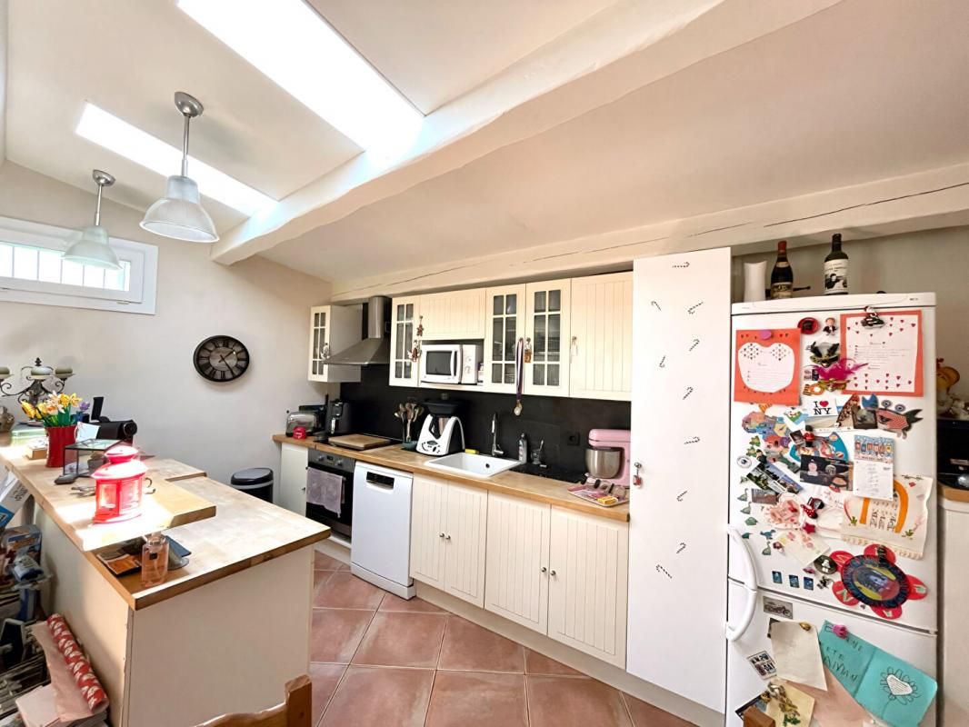 MARSEILLE-11E-ARRONDISSEMENT Maison de ville La treille, Marseille 11ème de 3/4 pièce(s) de 90 m2 3