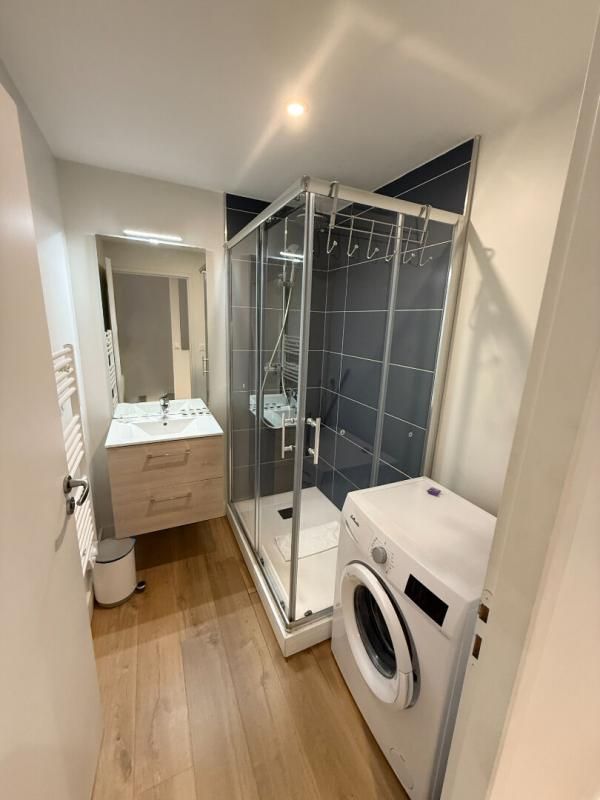 VANNES Appartement T2 de 45 M² entièrement rénové. Quartier Saint Patern et Gare de VANNES 4