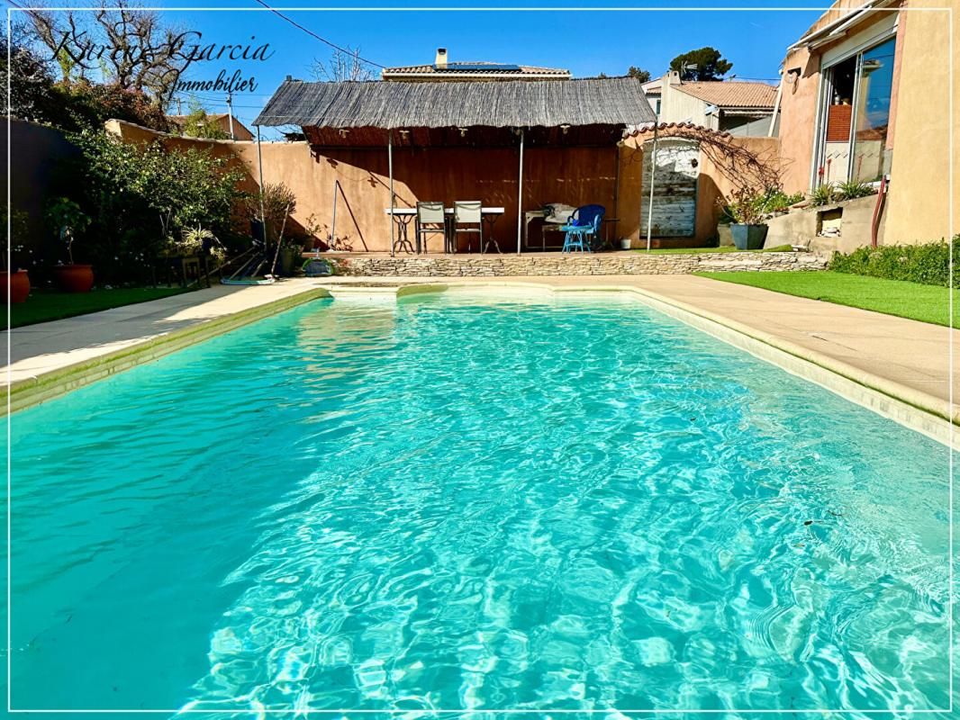 Villa Six Fours Les Plages 6 pièce(s) 200 m2 -Terrain 1200 M² avec piscine et garage -