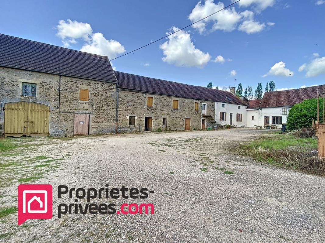 Maison 9 pièces et dépendances