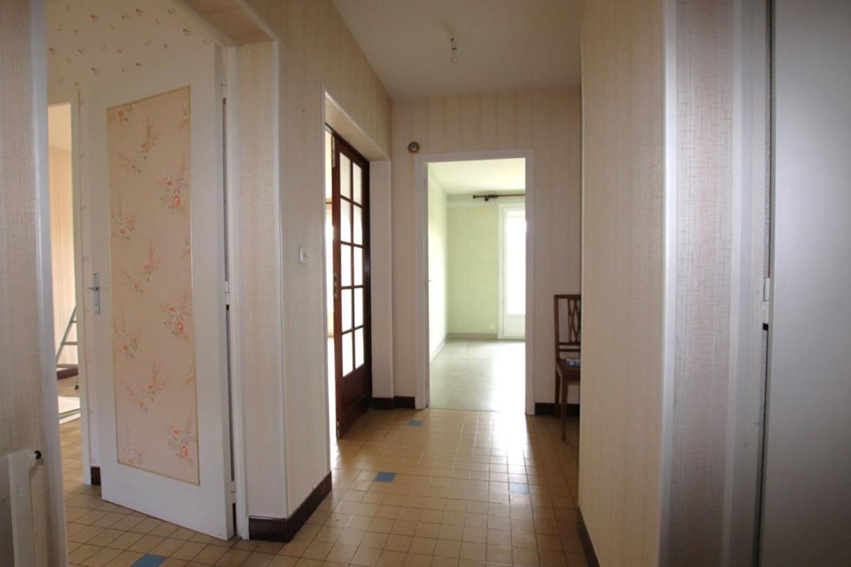 SAINT-AFFRIQUE Villa F4 + appt F2 sur 564m2 à ST AFFRIQUE 3