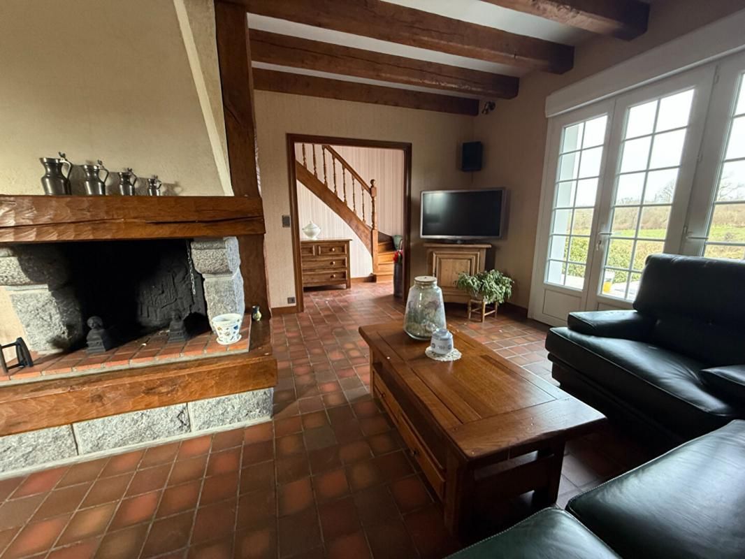 SAINT-PLANCHERS Maison Saint Planchers avec vie de plain pied 3