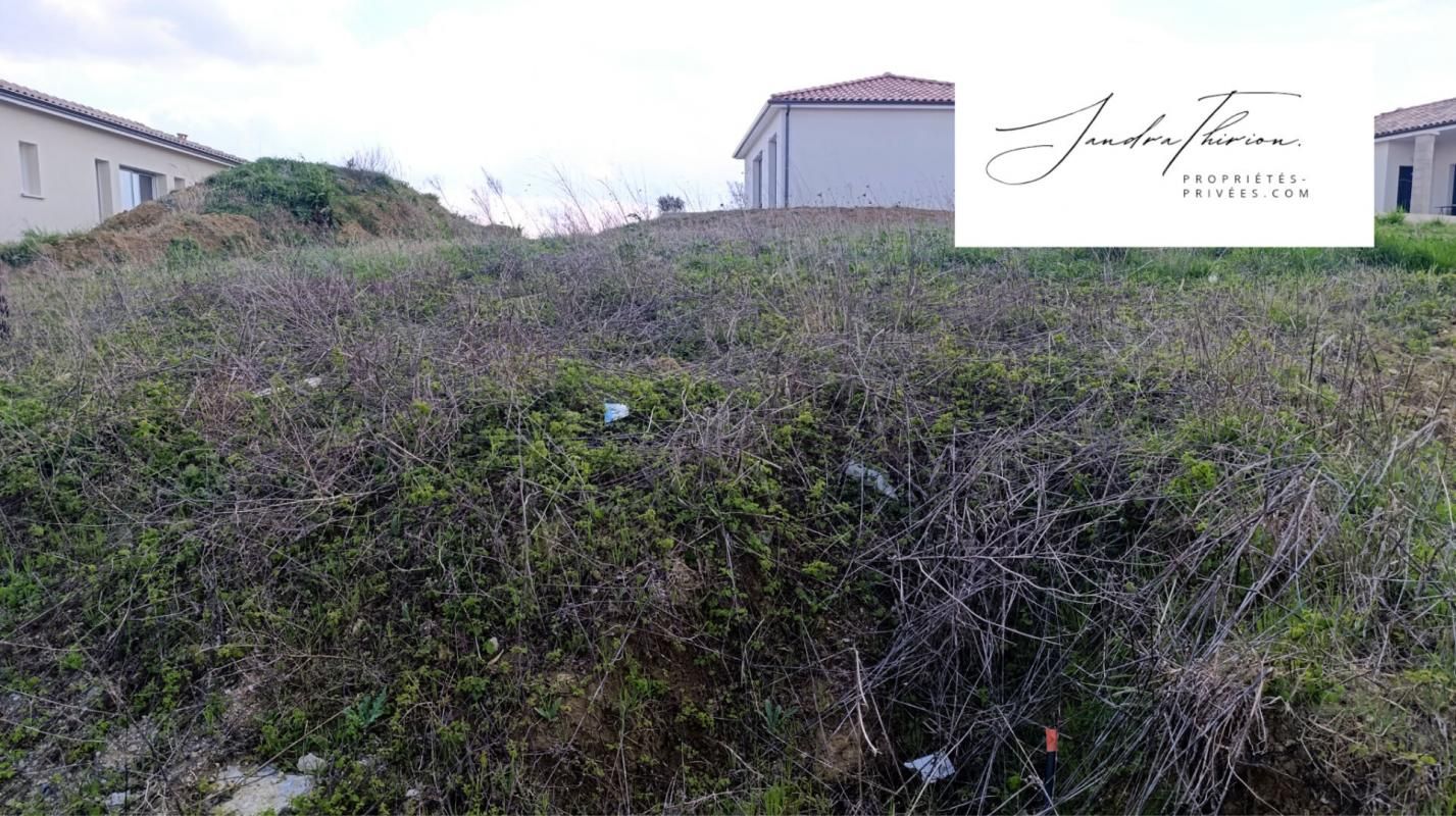 BOULOC Terrain Bouloc de 460m2 libre de tout constructeur et grande emprise au sol pour grande maison de plain pied 2
