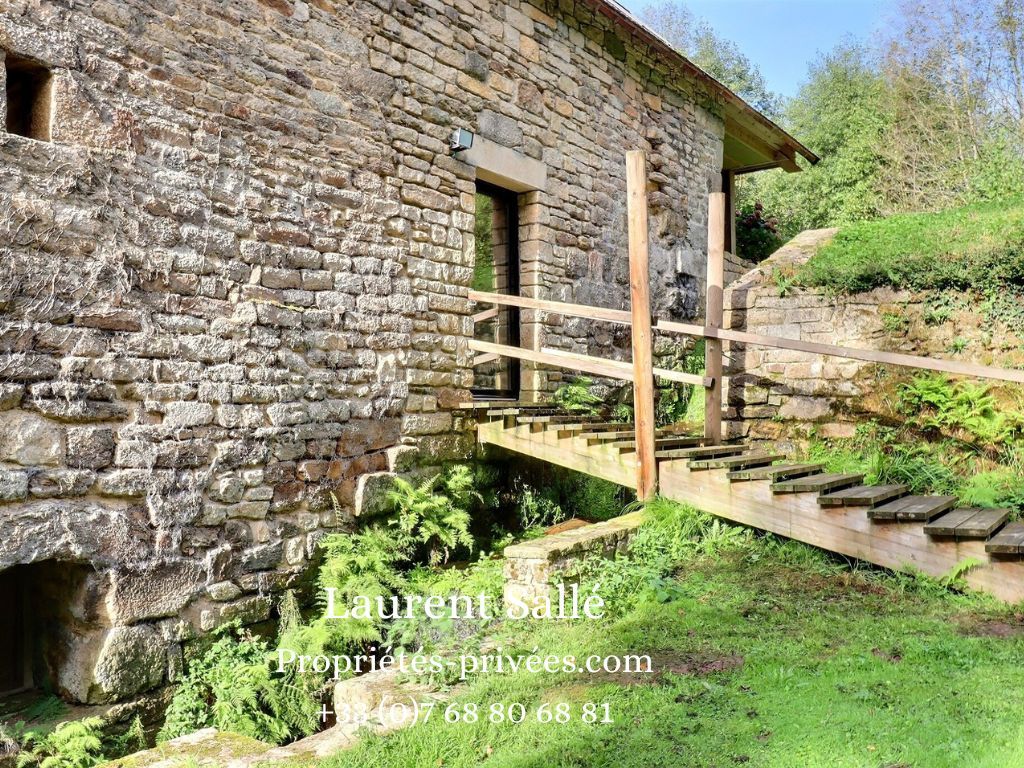 Moulin  6 pièce(s) 136 m2