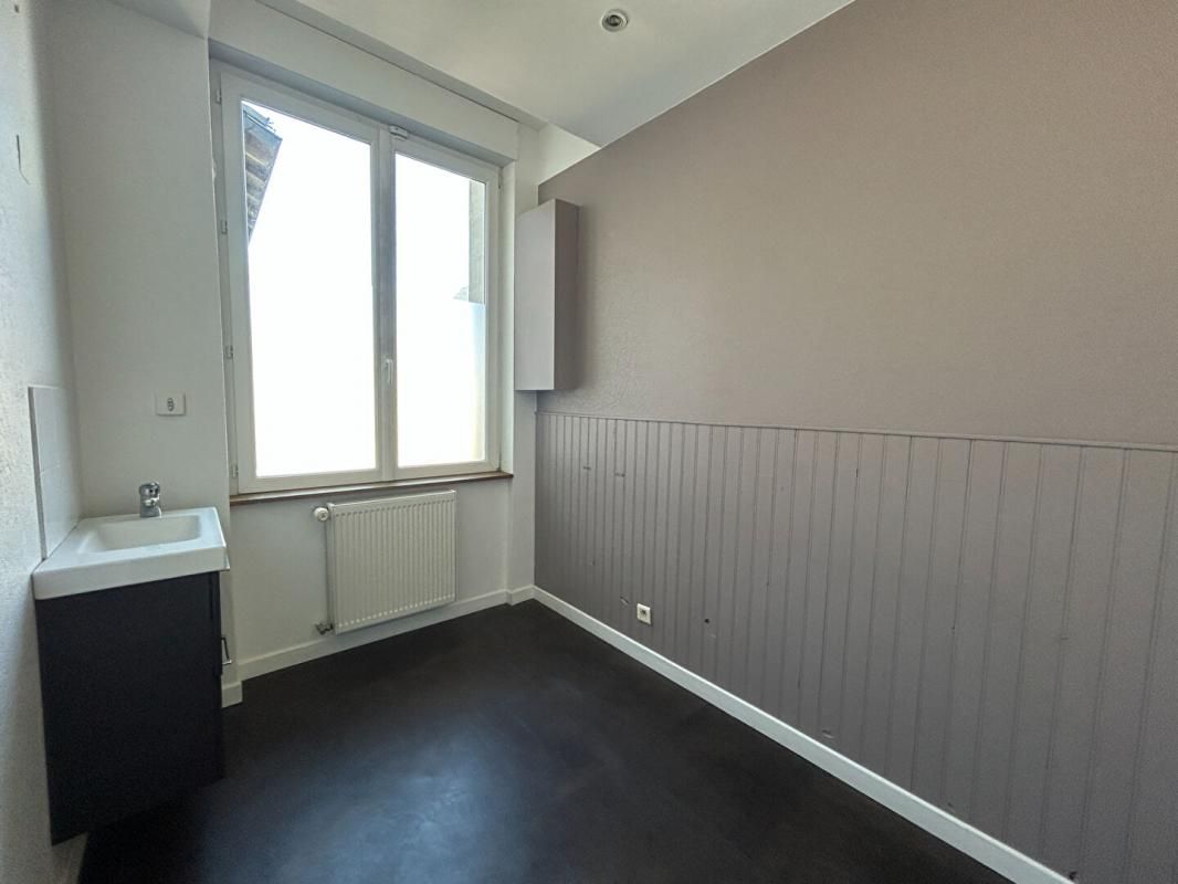 NORT-SUR-ERDRE NORT SUR ERDRE - Local commercial 174 m² 3