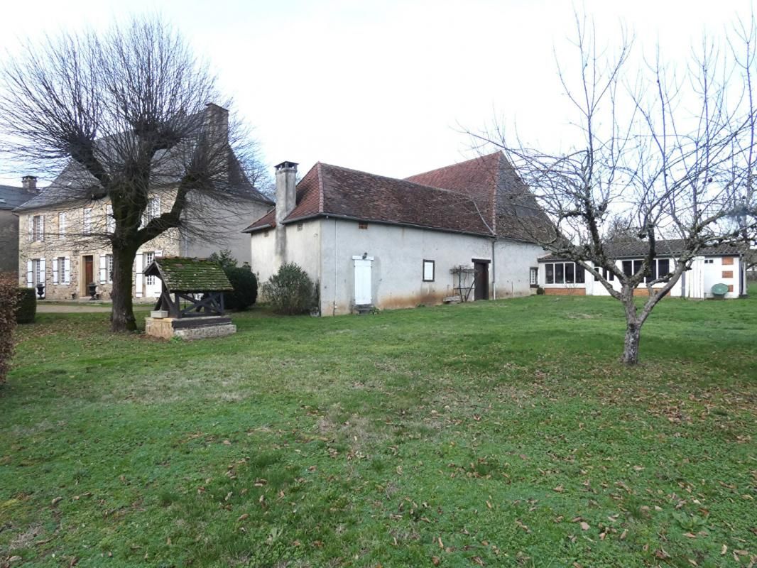 Maison bourgeoise 176m² habitables / grange / terrain 5 000m²
