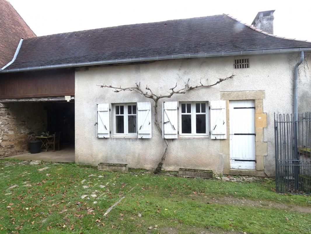 GENIS Maison bourgeoise 176m² habitables / grange / terrain 5 000m² 4