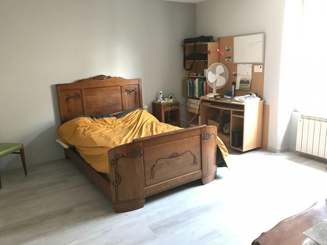 SAINT-AMAND-SUR-SEVRE Maison 4 pièces, 75 m² 4