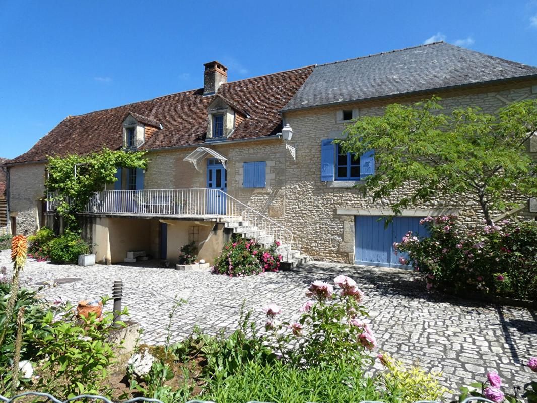 TEMPLE-LAGUYON Maison 125m² / 3 chambres / grange / terrain 4225m² 2