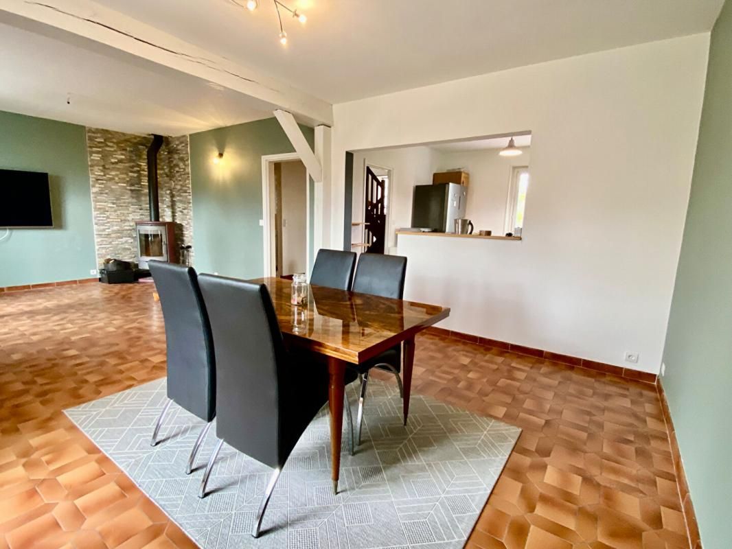 HUISSEAU-SUR-COSSON Maison 6 pièce(s) 297 m2 au total 3