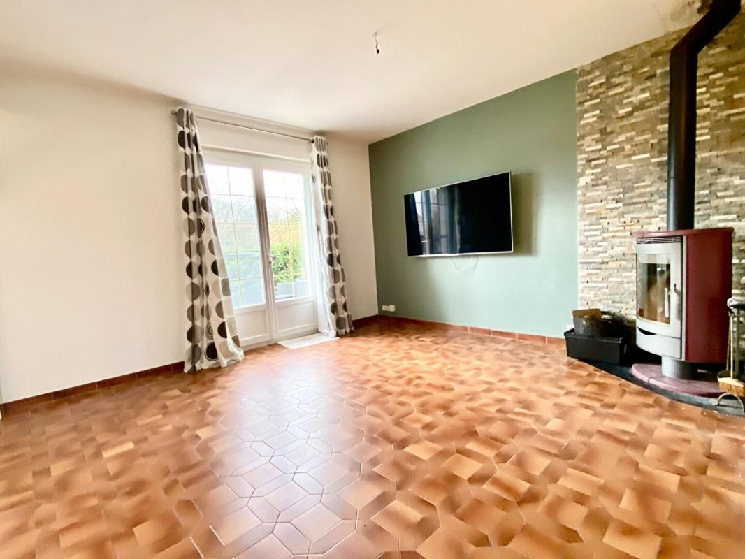HUISSEAU-SUR-COSSON Maison 6 pièce(s) 297 m2 au total 4