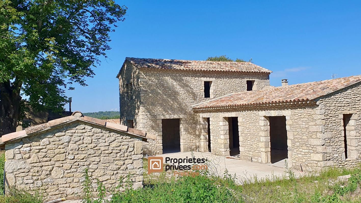 UZES Proche UZES, Mas de village avec piscine 2
