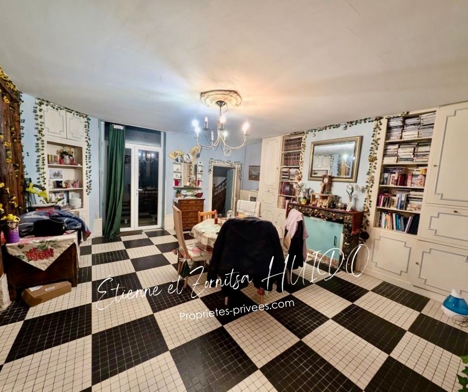 VATAN Maison Vatan 10 pièce(s) 246 m2 4