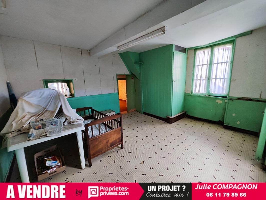 SAINT-QUENTIN-EN-MAUGES Maison 102 m² env. - 2 ou 3 chambres - COUR et ABRIS 4