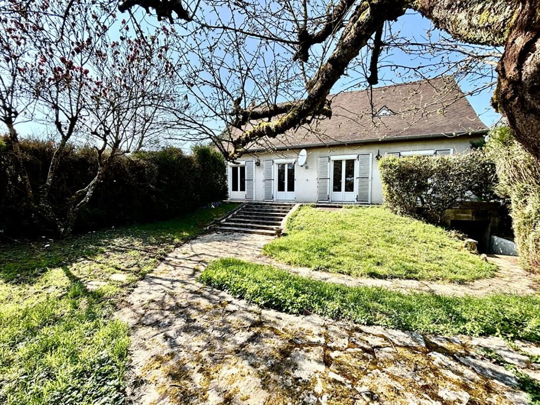 Maison La Chaussee Saint Victor 4 pièce(s) 94 m2