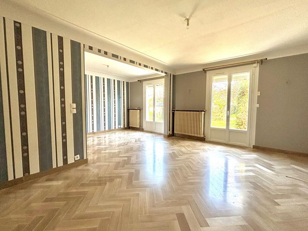 LA CHAUSSEE-SAINT-VICTOR Maison La Chaussee Saint Victor 4 pièce(s) 94 m2 4