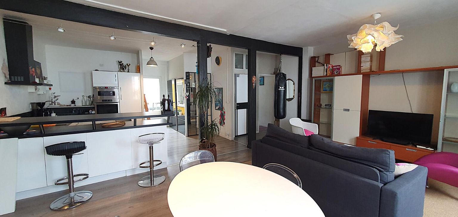Appartement 107 m2, rénové, 3 chambres, Hyper centre Saint Nazaire