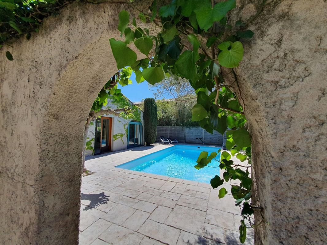 UZES VILLA AVEC PISCINE 3